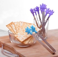 Şeker Tutan Eller Maşa