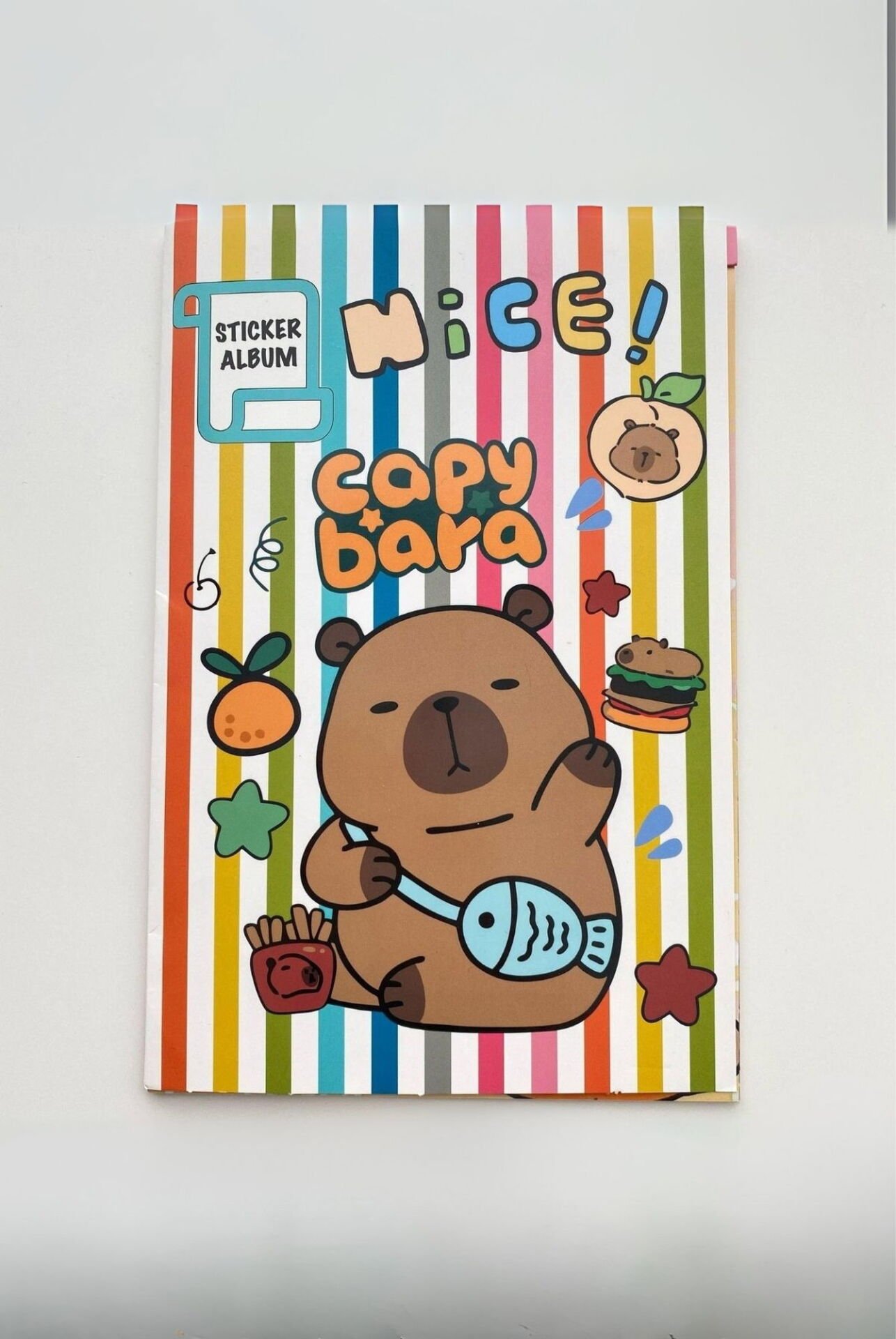 Capybara Sticker Albümü – Çıkartma ve Koleksiyon Saklama Defteri