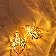 10'lu Metal Yaprak Tasarım Aydınlatma Şerit Pilli Led Lamba (1.5 mt)