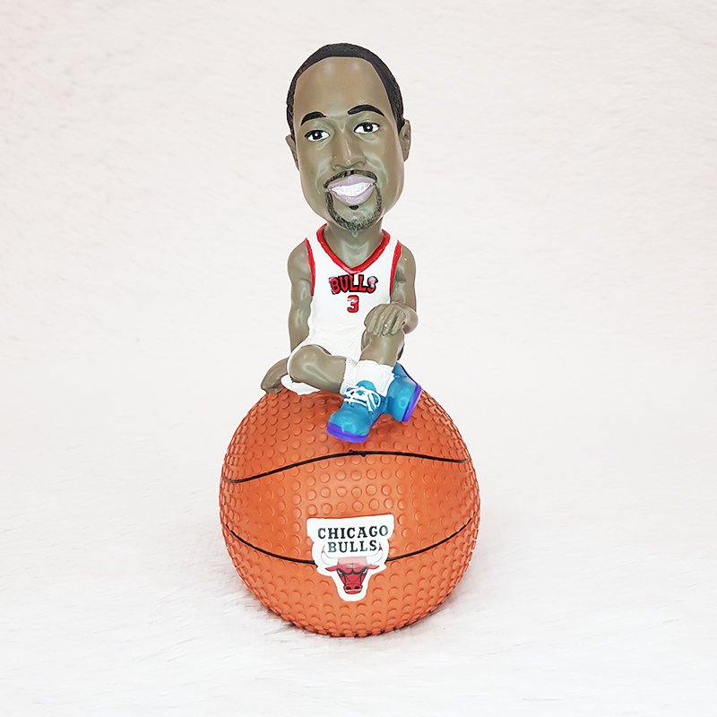 NBA - Chicago Bulls Dwyane Wade Jersey Figür Kumbara