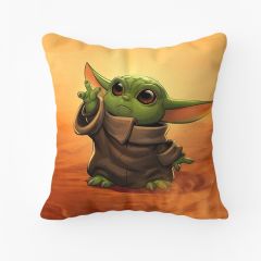 Baby Yoda Kare Yastık