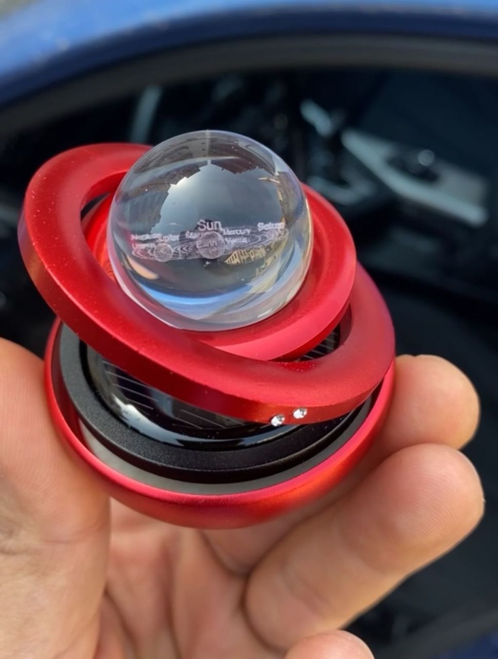 Güneş Enerjili Dönen Araba Galaxy Cam Küre Kokuluk