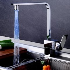 Işıklı Renk Değiştiren Musluk Başlığı