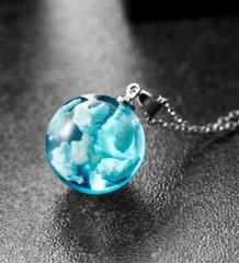 Gece Parlayan Bulut Kolye