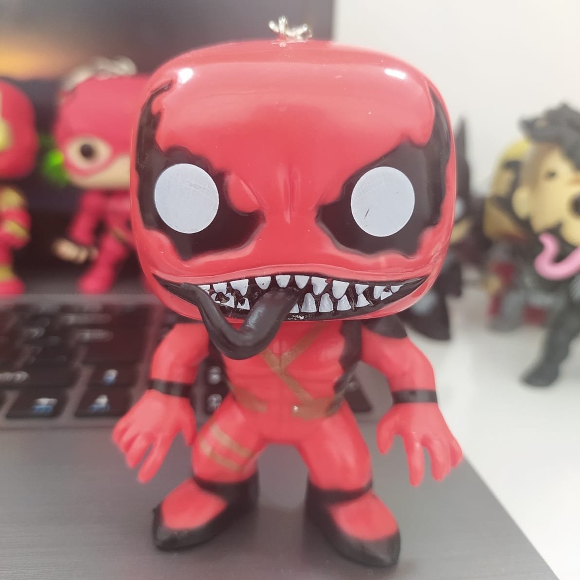 Marvel Venompool  Figür 10 Cm