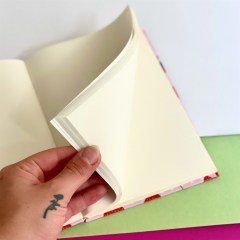 Çilek Tasarımlı Lastikli Defter