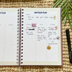 Çilek Tasarımlı Konuşan Ajanda