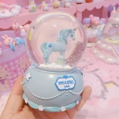 Unicorn Love Temalı Işıklı Kar Küresi ve Müzik Kutusu Otomatik Püskürtmeli