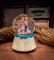 Gelin Damat Romantik Otomatik Püskürtmeli Işıklı Müzikli Kar Küresi