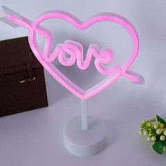 Neon Işıklı Ok İşaretli Kalpli Love Lamba