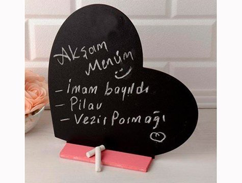 Kalp Kara Yazı Tahtası Tebeşirli