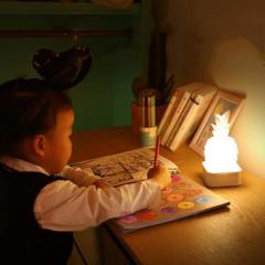 Sese ve Dokunmaya Duyarlı Renk Değiştiren Silikon Ananas Gece Lambası