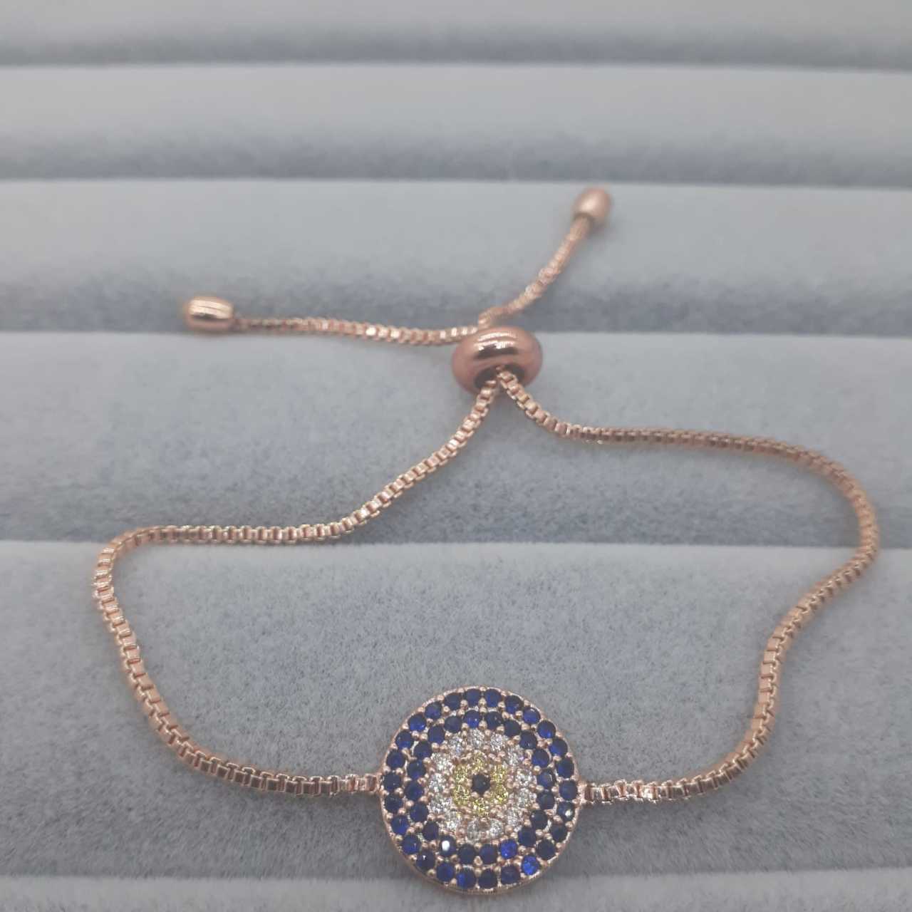 İşlemeli Lüks Zirkon Taşlı Asansörlü Bileklik