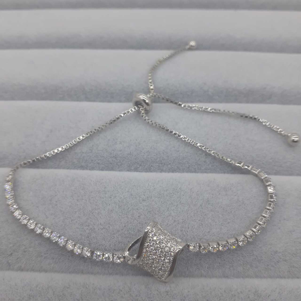 Lüks Zirkon Taşlı Asansörlü Bileklik