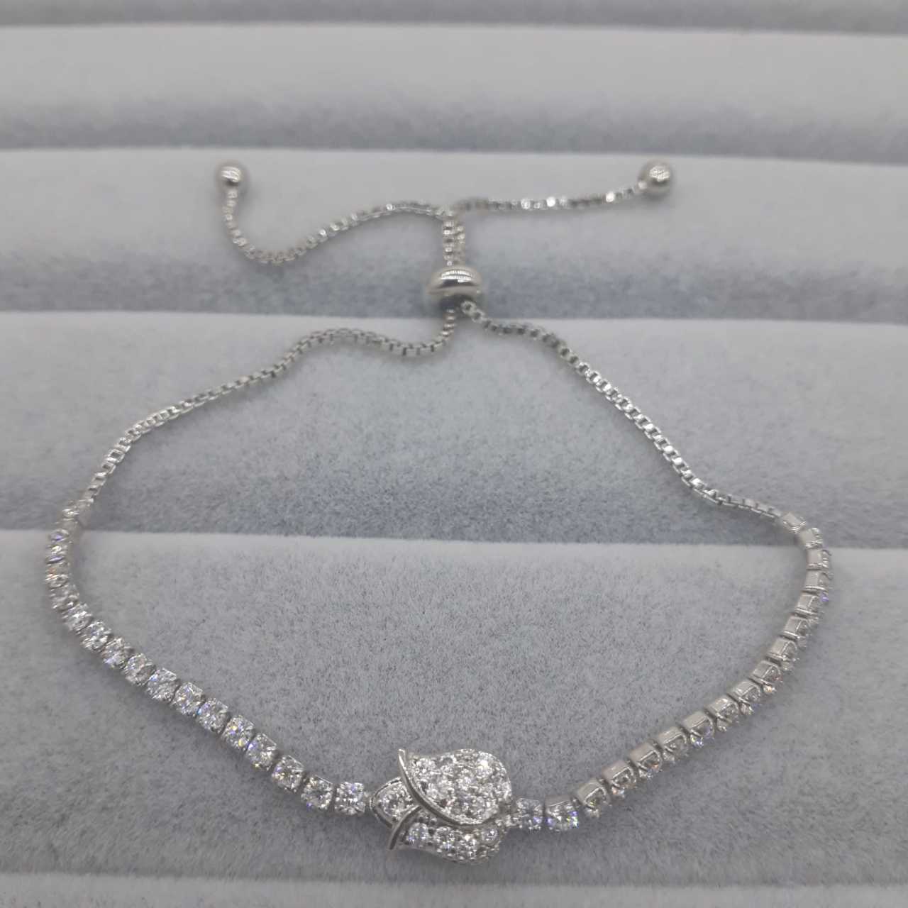 Lale Figürlü Zirkon Taşlı Asansörlü Bileklik