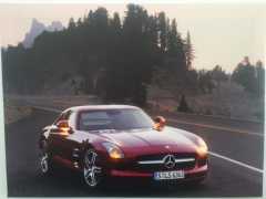 Mercedes Kırmızı Araba Işıklı Kanvas Tablo 30x40 Cm