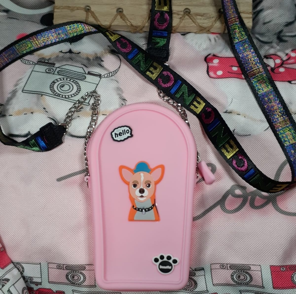 Dog Pembe Silikon Dokulu Omuz Askılı Çanta