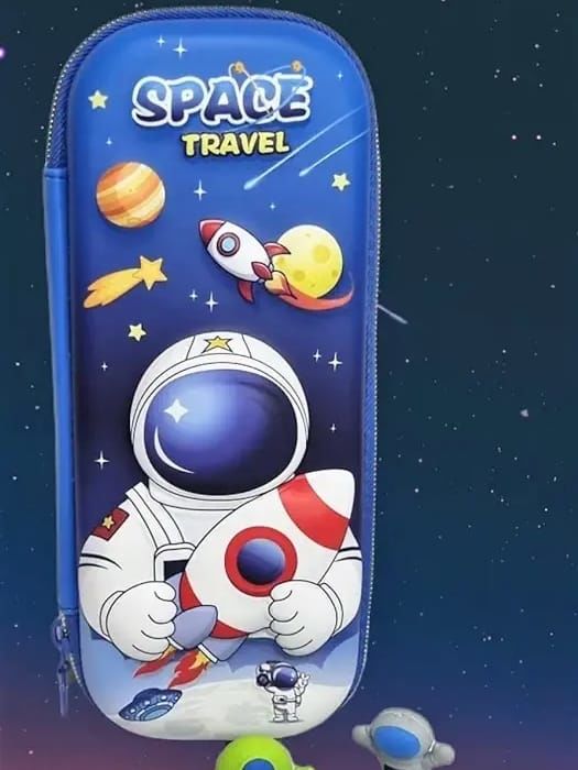 3D Kawaii Travel Space Astronot Sert Kapaklı Kabartmalı Kalemlik