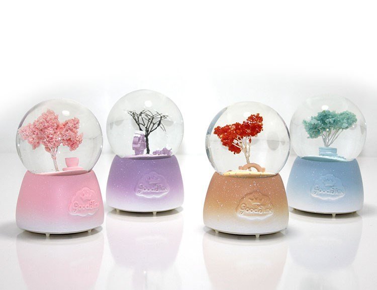 Kar Küresi Hayat Ağacı Tasarımlı Müzikli Işıklı Kar Küresi Orta Boy