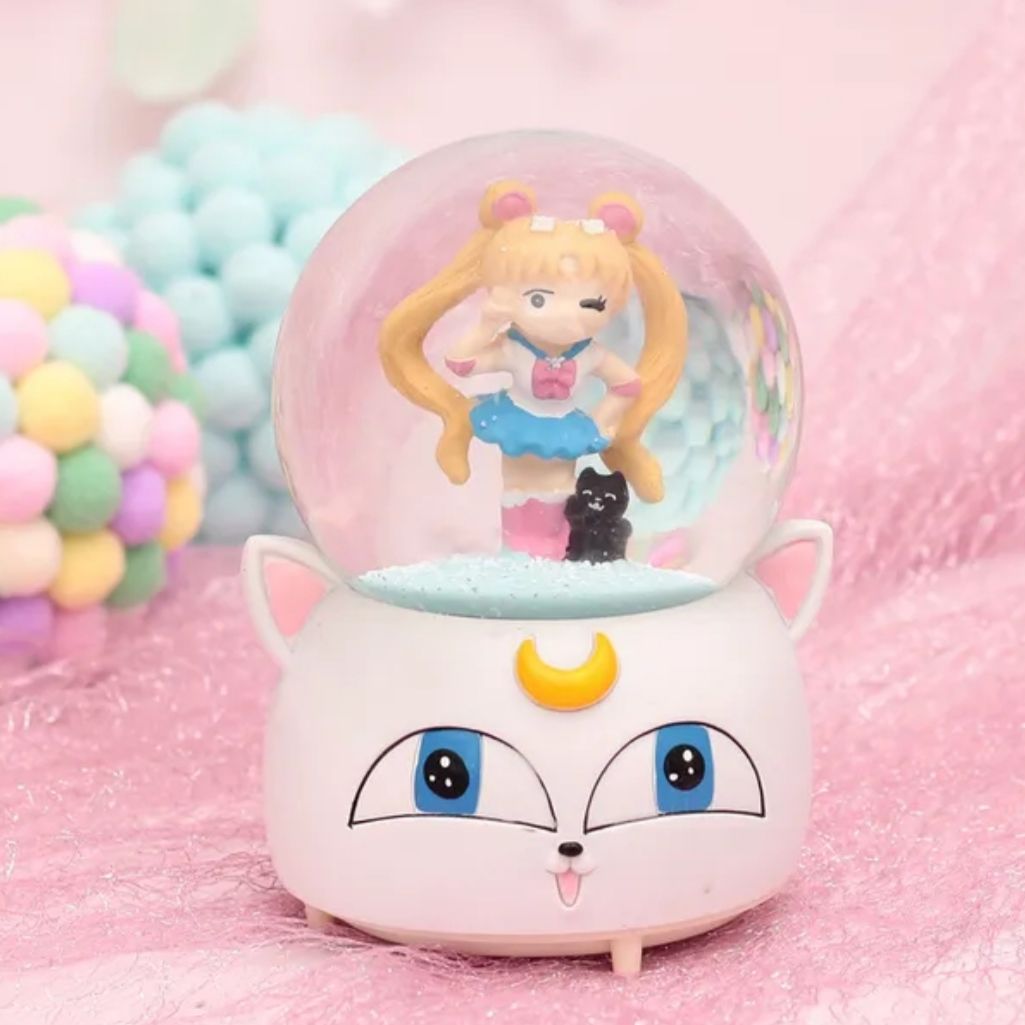 Anime Sailor Moon Ay Savaşçısı Büyük Boy Otomatik Püskürtmeli Işıklı Müzikli Kar Küresi