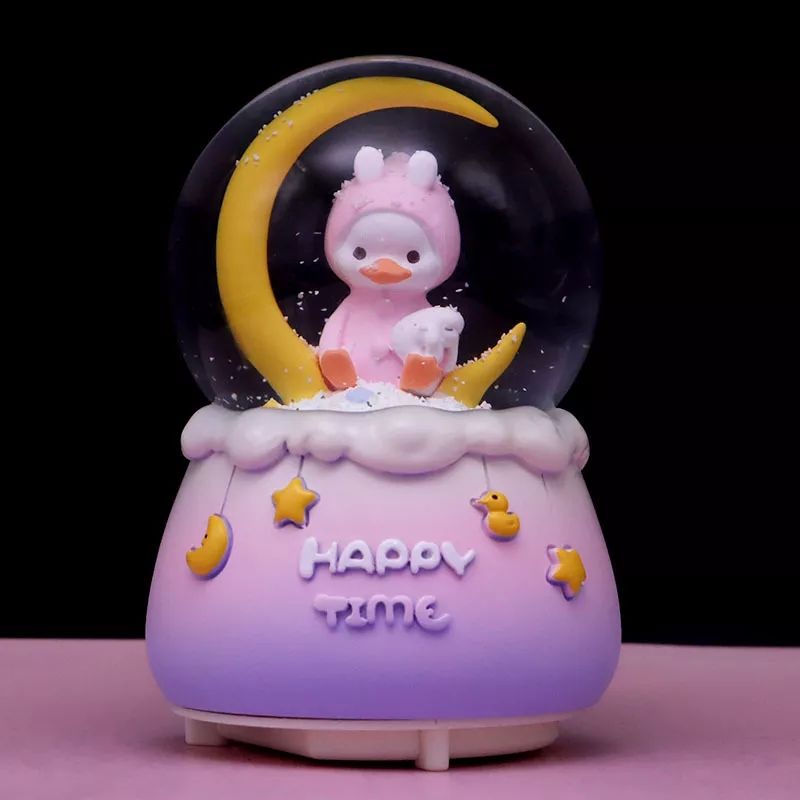 Happy Time Sevimli Ay Üstünde Ördek Büyük Boy Otomatik Püskürtmeli Işıklı Müzikli Kar Küresi