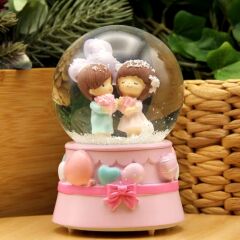 Sevimli Çift Orta Boy Işıklı Müzikli Kar Küresi Işıklı Müzik Kutusu