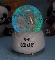 Sevimli Ayı Çift Orta Boy Işıklı Müzikli Kar Küresi Işıklı Müzik Kutusu