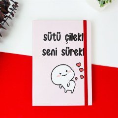 Sütü Çilekli Seni Sürekli Tasarımlı Lastikli Defter