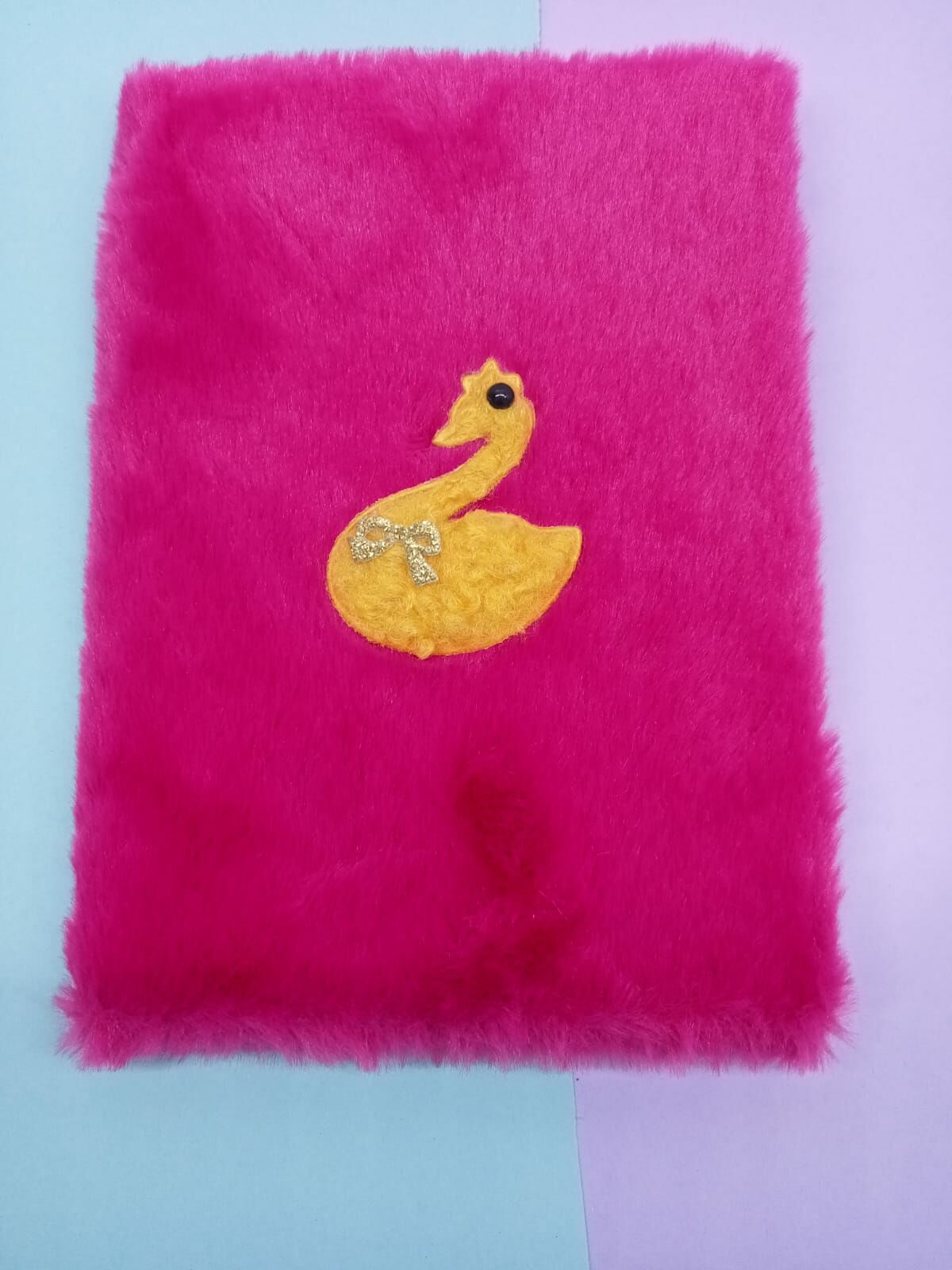 Pembe Kuğu Peluş Çizgili Defter A5