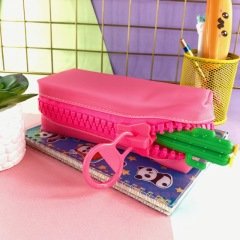 Büyük Fermuarlı Silikon Kalemlik Pembe