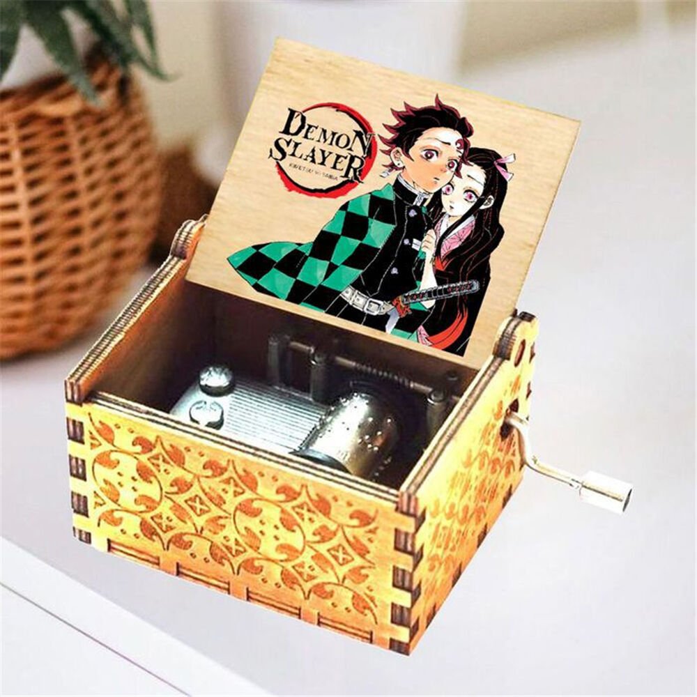 Demon Slayer Müzik Kutusu Anime İblis Avcısı Tanjiro ve Nezuko Çevirmeli Ahşap İşlemeli Müzik Kutusu